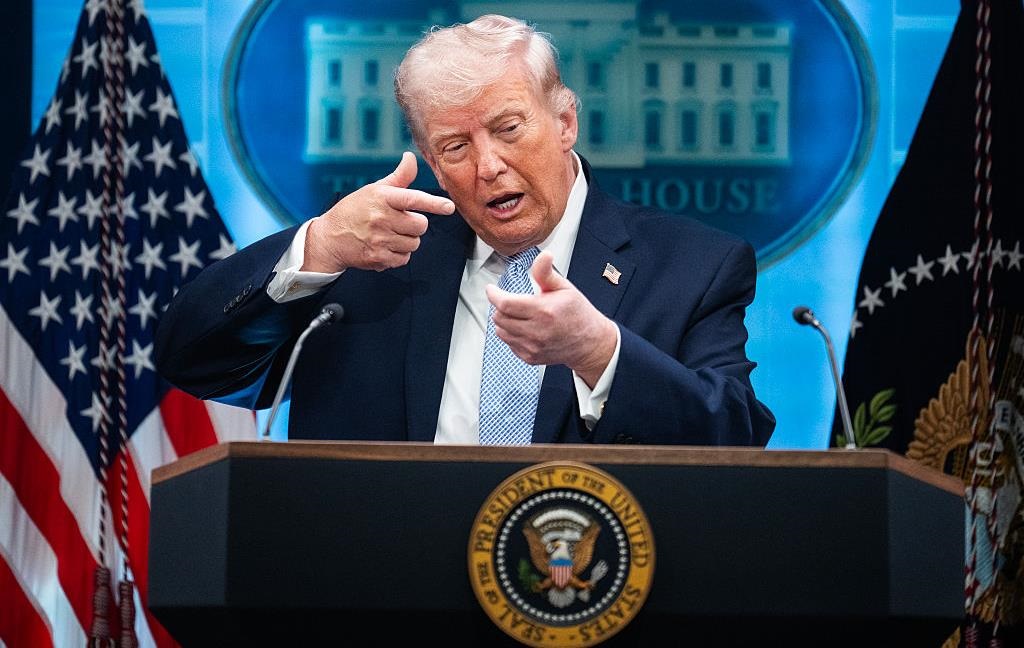 Прихильники MAGA почали вимагати відставки Трампа