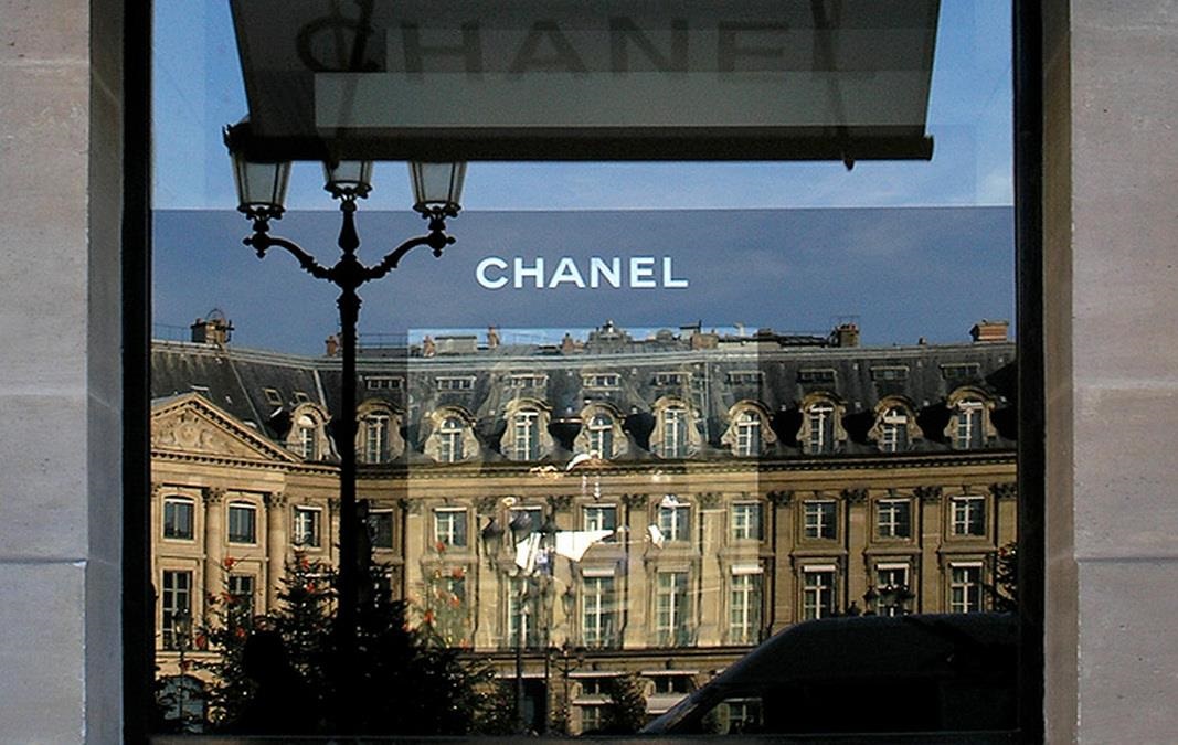 CHANEL представив M&eacute;tiers d&rsquo;Art 2026: сумки у формі фруктів і тварин