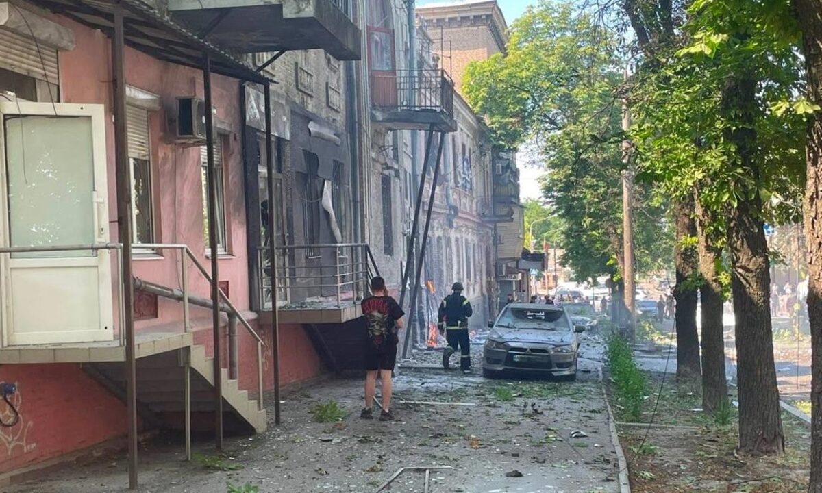 Росіяни вдарили по Запоріжжю: є поранені