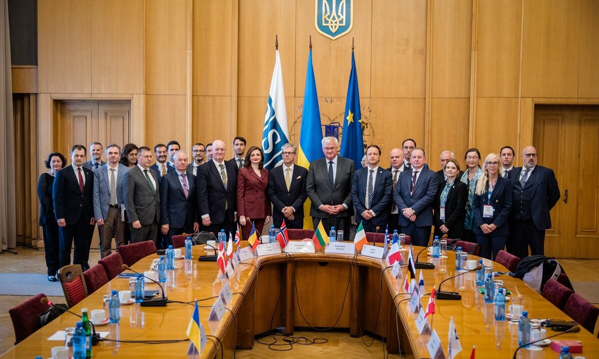 Сибіга розповів послам ОБСЄ про удари по Києву